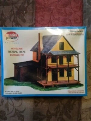 ho scale model power rooming house kit #426 - Image 1 of 4