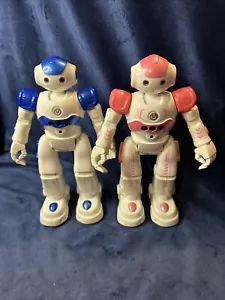2 SIGLE RC Robot Mechanics Dancing Singing Robot Toys Motion Sensor Work Perfect - Picture 1 of 12