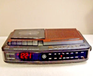 Vintage Radio GE Model 7-4966B FM/AM Clock Cassette Player Recorder - Picture 1 of 9