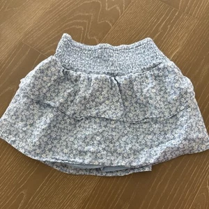 Abercrombie Kids Smocked Floral Mini Skort Light Blue Size 5/6 - Picture 1 of 6