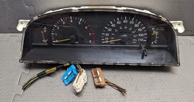 Cuadro de instrumentos Toyota Tacoma 1995-1997 transmisión manual 4x4 con tacómetro 215 k Foto 1 de 4
