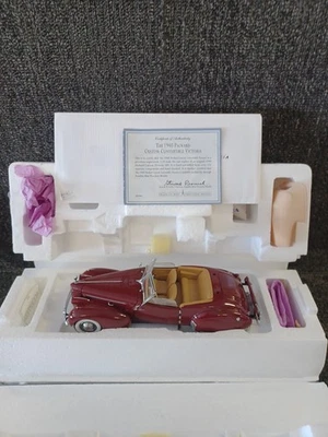 Packard 1940 convertible personalizado Victoria granate escala 1:24 por Franklin como nuevo certificado de autenticidad Foto 1 de 4