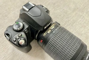 Nikon D40 Digital SLR Camera - Black VR 55 -200 mm Lens , battery & charger. - Picture 1 of 10