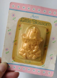 VTG 1985 Avon Yellow "Little Blossom" CLIP Retro 80s Flower Fairy Pixie Nature - Picture 1 of 7