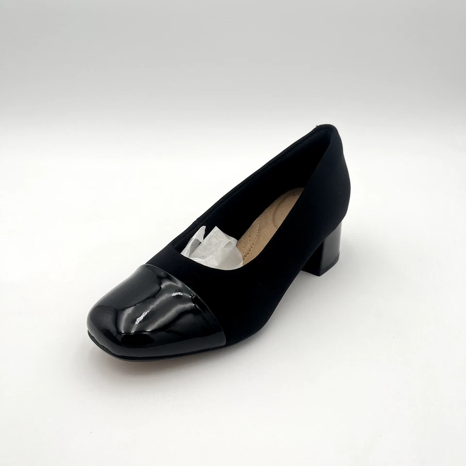 Zapatos de salón Clarks Marilyn Sara de cuero con tacón cuadrado, negro | azul marino, precio de venta sugerido por el fabricante $90 Foto 1 de 1