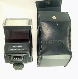 Minolta Camera Maxxum 2800 AF Flash With Case - Picture 1 of 6