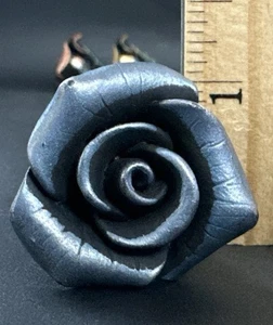 Neil Eyre Design Limited Edition ~ SINGLE LONG STEM ROSE Blue Metallic Overlay - Bild 1 von 11