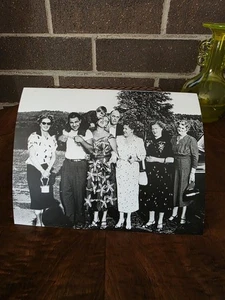 Vintage Foto ehemaliger Weltmeister Rocky Marciano mit seiner Familie - Bild 1 von 4