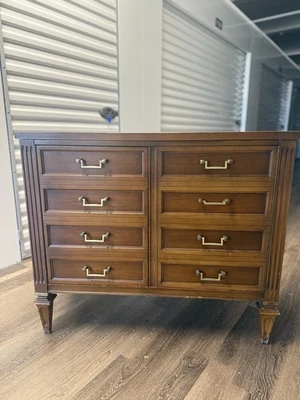 Suéter de oficina de madera de cedro Lane Cedar Hollywood Regency cofre almacenamiento vintage Foto 1 de 4