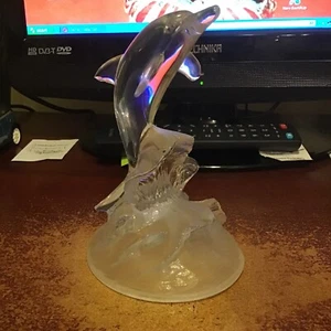 DOLPHIN GLASS DESKTOP ORNAMENT BIRTHDAY CHRISTMAS DECORATION - Picture 1 of 3