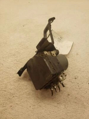 Conjunto de actuador y bomba de piezas de freno antibloqueo Toyota Sienna tracción delantera 2015 2016 OEM Foto 1 de 4