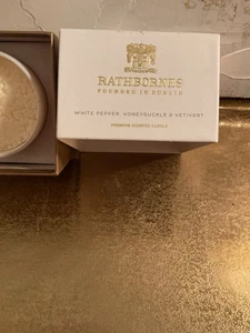 Rathbornes Dublin Single Wick White Pepper, Honeysukle & Vetivert Candle New - Picture 1 of 4