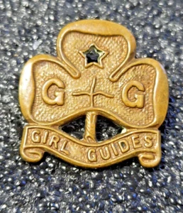 Vintage Gold Tone Girl Guides Trefoil Enrolment Promise Badge Brooch Pin Brass - Bild 1 von 7