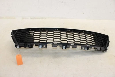 Parachoques delantero parrilla inferior Fiat 124 Spider Abarth 2017-2020 NC3J501T1 OEM LK170 Foto 1 de 4