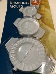 BUDGET FRIENDLY 2 X CHINESE DUMPLING MOULD X 3 SIZES DELICIOUS DUMPLING MOULD - Foto 1 di 3