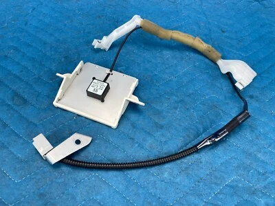 Lexus SC430 Navigation Antenna 86860-24080 2008 2009 2010 OEM - Image 1 of 4