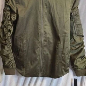 Neu mit Etikett Jay Walker olivfarbene Herrenjacke mit durchgehendem Reißverschluss Größe Large - Bild 1 von 5