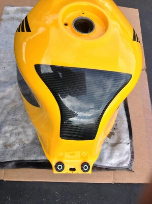 Tanque de gasolina Honda CBR600 1999 2000 - Imagem 1 de 4