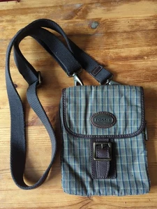 ^ Fossil Small Travel Shoulder Bag 23x18cm Adjustable Strap Excellent Condition - Picture 1 of 19
