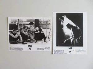 U2: RATTLE AND HUM - B MOVIE STILL PHOTO LOT OF 2 BONO THE EDGE A. CLAYTON 1988 - Imagen 1 de 5