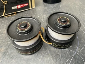 Par de carretes de pesca Abu Garcia Cardinal 753 GR-3S-2 - Imagen 1 de 2