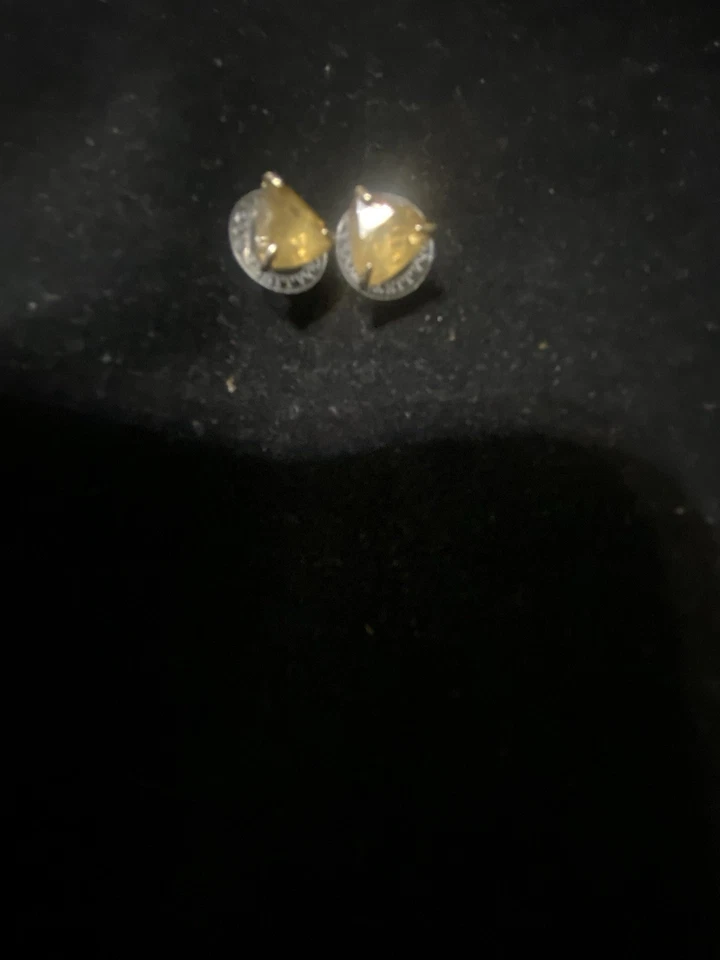 Kendra Scott Tono Plata Piedra Marrón Forma Triangular Con Postes Foto 1 de 4