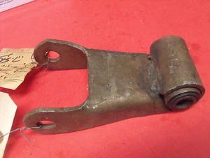 NOS 65-68 Chevrolet GMC Truck Cab-FFC 20 SER 127WB Rear Spring Shackle 2443520 - Bild 1 von 1