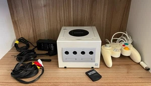 Console Eur Pal Nintendo Gamecube Bianca Perla DOL-001 Eur + Controller + Cavi - Foto 1 di 19