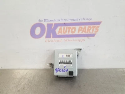 97 1997 TOYOTA CELSIOR TRACTION CONTROL MODULE 8963050030 - Image 1 of 4