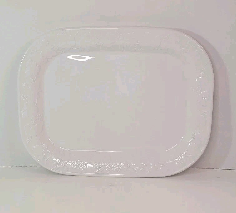 Corning Vineyard Trellis H15 Rectangle Serving Platter 15" x 11.5" White  - Изображение 1 из 4