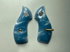 New! Panel Grips For S&W J Frame Round Butt Bodyguard Smooth blue Pearl Resin - Picture 1 of 8
