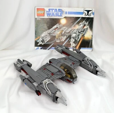 LEGO 7673 MagnaGuard Starfighter - Complete with Instructions/No Minifigs - Image 1 of 4