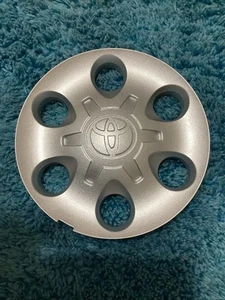 2000-04 Toyota Tundra Sequoia Tacoma Wheel Center Cap OE 42603 0C030 1piece - Picture 1 of 4