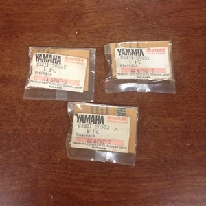 QTY 3 UNIVERSAL JOINT CAPS W/BEARINGS GENUINE YAMAHA 93311-20952-00 BADGER CHAMP - Bild 1 von 5