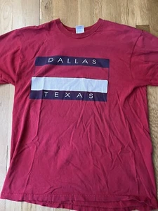 T-Shirt Dallas Texas Spellout Urlaub Tourist Souvenir rot Delta Made in USA - Bild 1 von 2