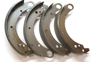 Bremsbacken Satz 4 Stück Wolga Gaz M21, Gaz 24, 2410, UAZ 469, 452 Gaz 69* - Bild 1 von 1
