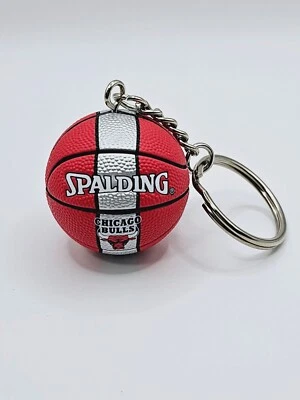 Mini llavero de baloncesto NBA Spalding Bulls/Knicks Foto 1 de 2