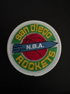 PARCHE BORDADO VINTAGE CON LOGOTIPO DE LA NBA ORIGINAL 1968 DE LOS ROCKETS DE SAN DIEGO NUEVO STOCK ANTIGUO Foto 1 de 4