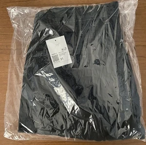 Forever 21 WGA Apparel Washed Black Denim Shorts Daisy Print Size 31 NEW - Picture 1 of 4