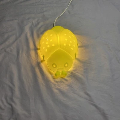 Luz nocturna de plástico Ladybug para niños 12" X 9" Foto 1 de 3