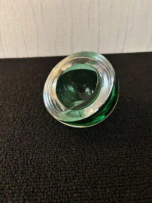 Cenere D'Argento Mezzo Sfera Overlay Verde In Cristallo Di Saint Louis Modello1 - Immagine 1 di 4