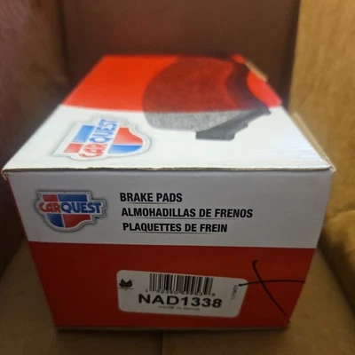 Juego de pastillas de freno de disco delanteras Carquest NAD1338 Suzuki Sentra Rogue 2008-2015 Foto 1 de 4