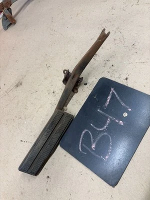 1966 66 1965 65 GALAXIE GALAXY LTD GAS THROTTLE PEDAL ASSEMBLY CABLE DRIVE V8 OE - Image 1 of 4