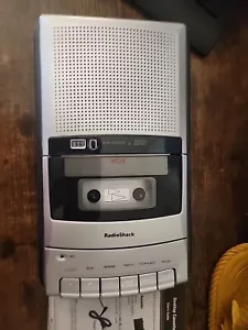 Vintage Radio Shack Vox Kassettenspieler Modell # 14-1128 funktioniert - Bild 1 von 3