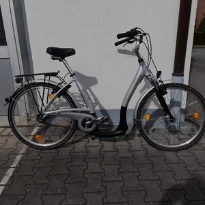 Seniorenfahrrad Tiefeinstiegsfahrrad Fahrrad Damenfahrrad Alu-Rahmen 28 Zoll - Bild 1 von 9
