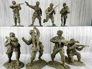 Conte Collectibles - WWII US Paratroopers 8 Poses 54mm Toy Soldiers - Picture 1 of 11