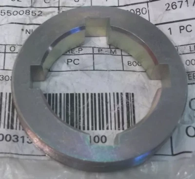 Can-Am Spyder RS Roadster SM5 2011 OEM tuerca de rueda trasera 705500852 Foto 1 de 4