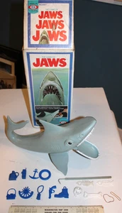 VTG 1975 IDEAL Toys Universal Studios Jaws Game Shark Movie 99% Complete w BOX - Picture 1 of 17