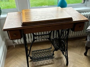 Vintage Singer Treadle Sewing Machine With Drawers Wooden Table - Picture 1 of 2