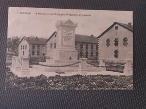 CPA 02 SOISSONS - Le Monument aux morts - Imagen 1 de 2
